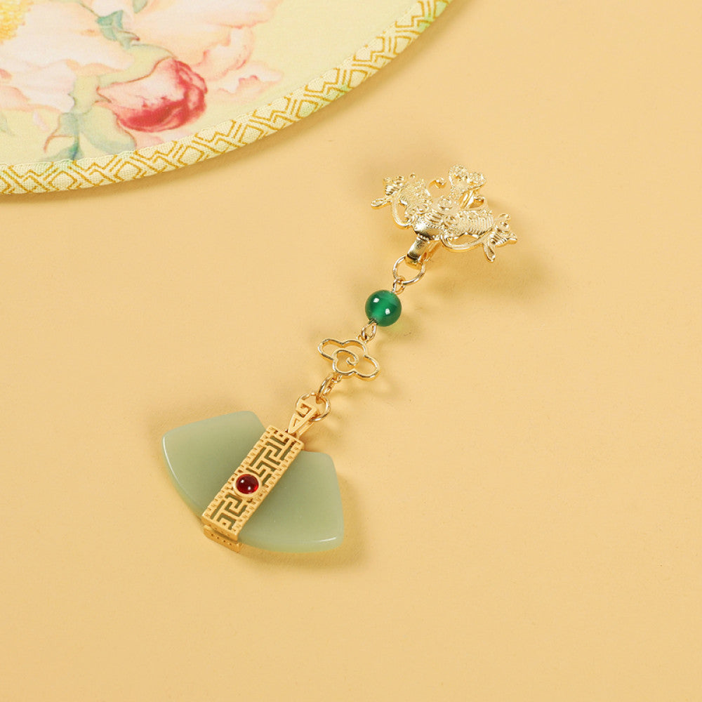 Boho vintage ethnic gold-tone hair pendant featuring phoenix decorative charm, green bead accents, jade fan-shaped pendant with red gemstone detail, styled on a wooden display hook against a black background, ideal for bohemian and traditional fashion enthusiasts in the US 03