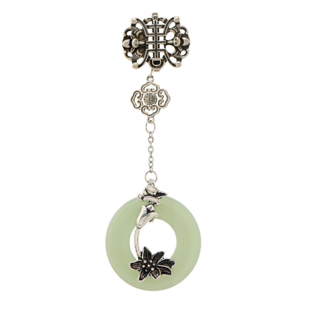 Boho vintage ethnic silver hair pendant featuring Chinese knot detail, green jade ring with lotus carving, styled on a Chinese wooden frame, ideal for bohemian and traditional fashion enthusiasts in the US 04