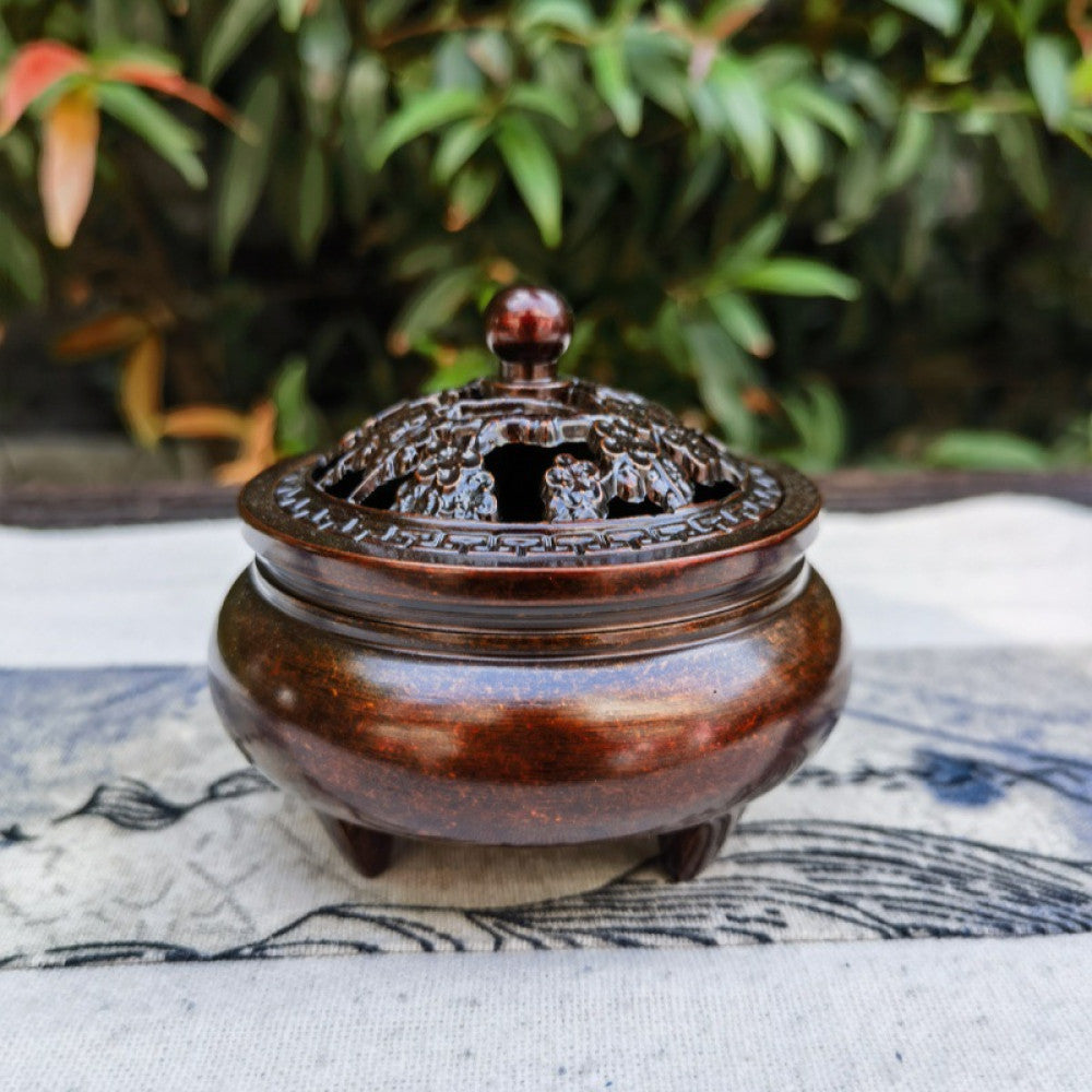Reddish-brown three-legged incense burner with carved lid, traditional oriental decor | DIY Jade