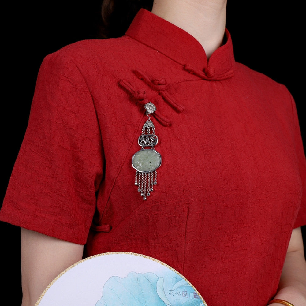 Boho vintage ethnic silver hair pendant with jade-inlaid openwork charm and silver tassel details, styled on a wooden display hook, ideal for bohemian and traditional fashion enthusiasts in the US 03