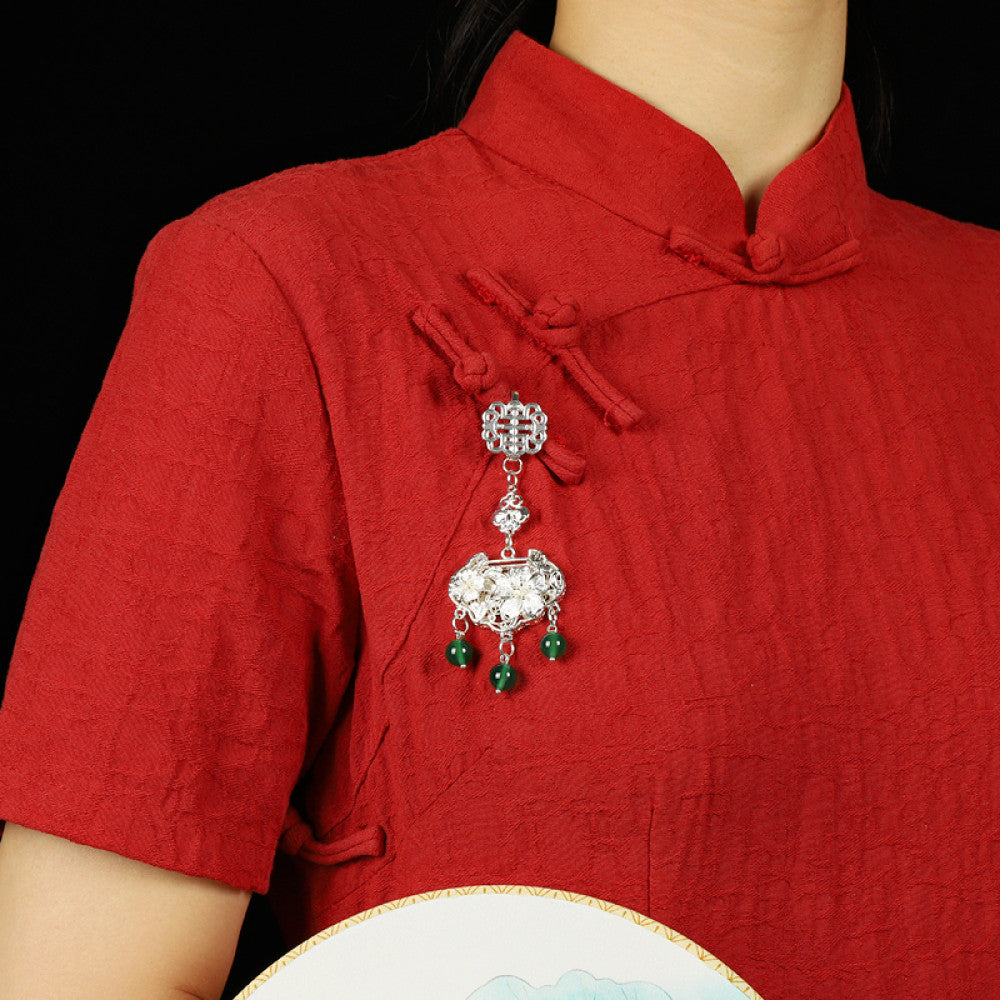 Boho vintage ethnic silver hair pendant featuring Chinese knot, intricate lantern charm and red bead details, styled on a wooden display hook, ideal for bohemian and traditional fashion enthusiasts in the US 02