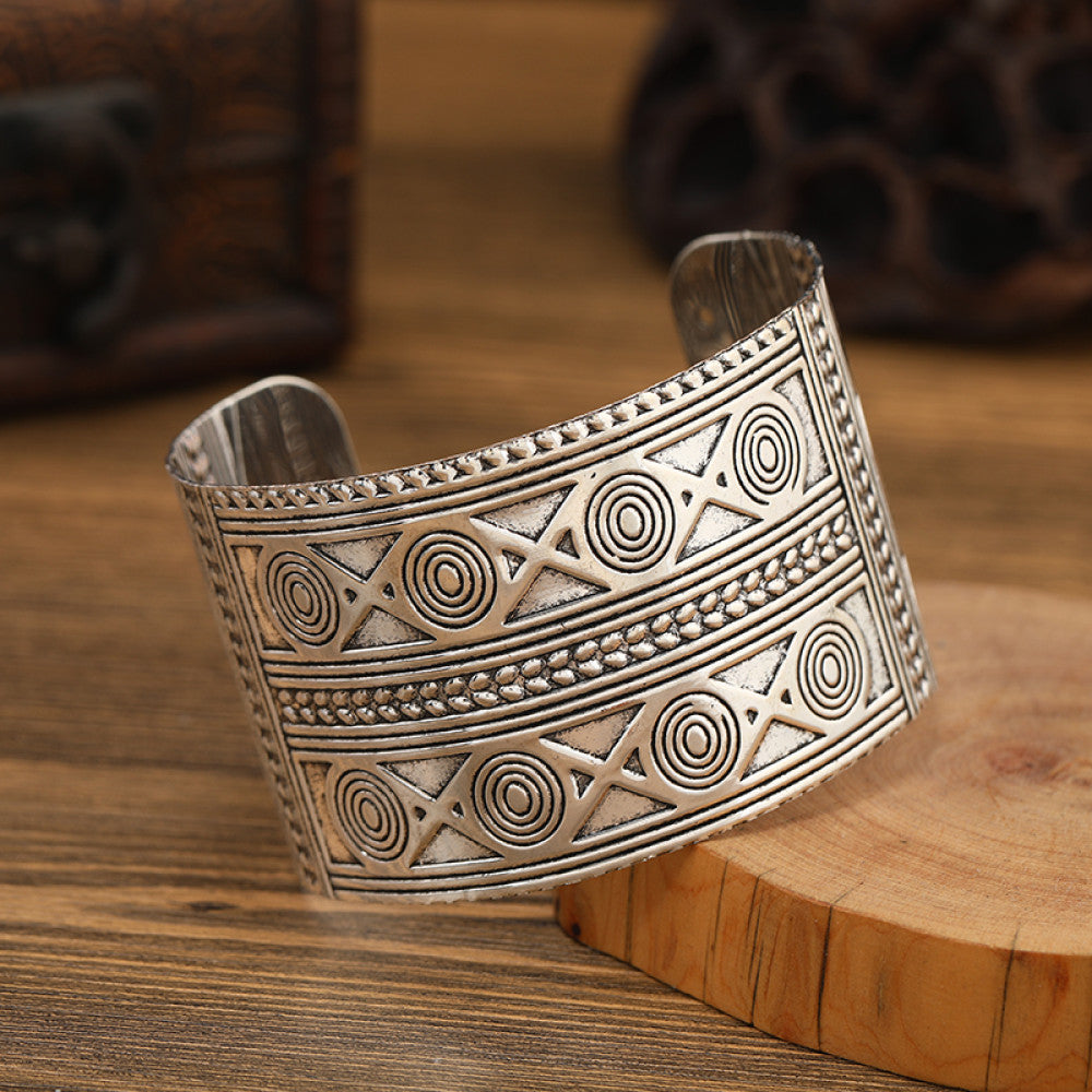 Wide Silver Bangle 07