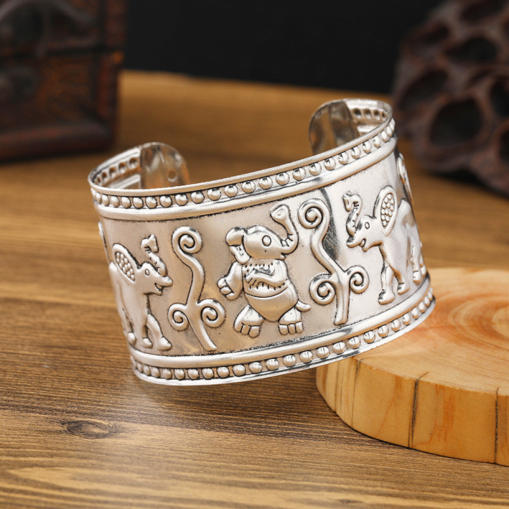 Wide Silver Bangle 08