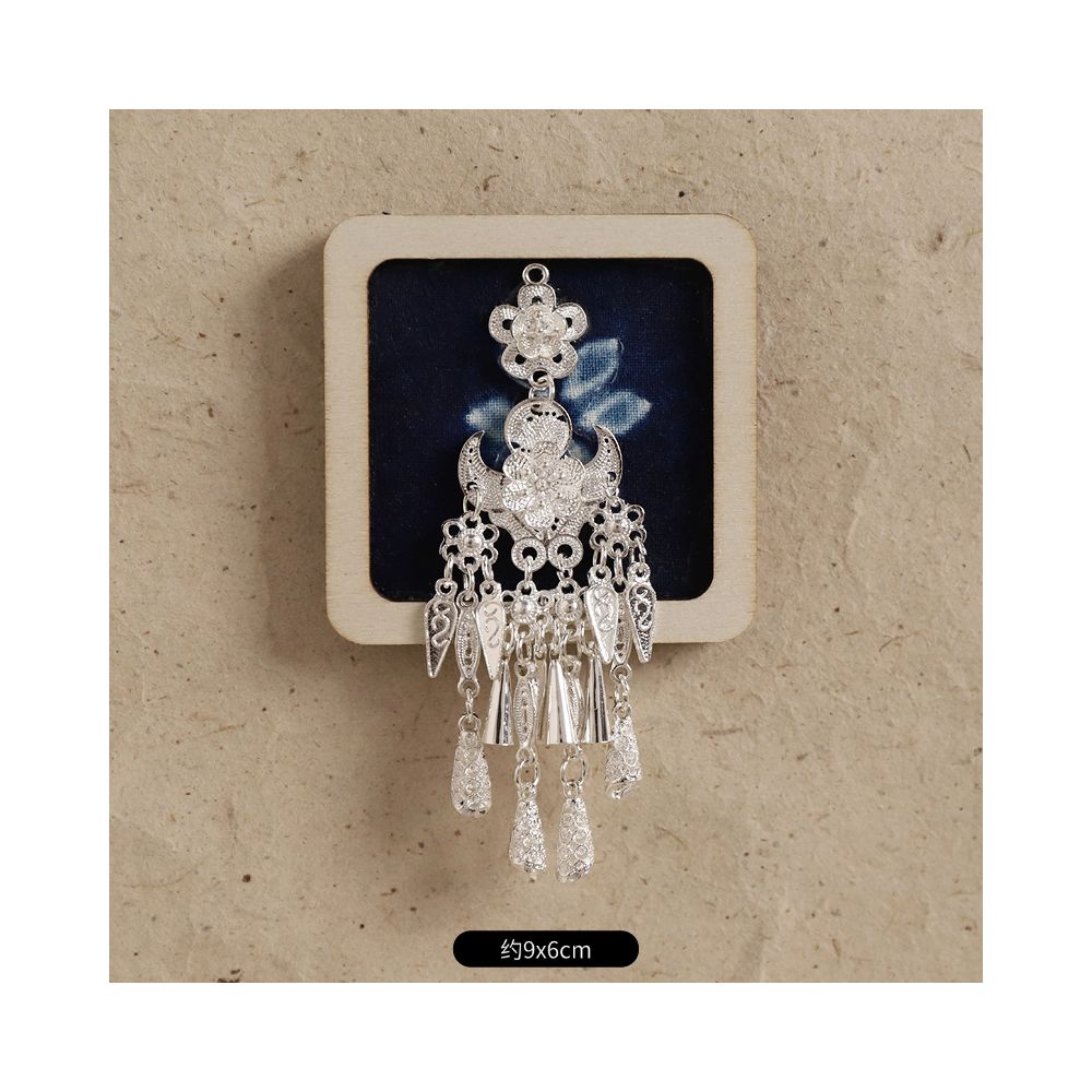 Rectangle blue embroidery silver tassel brooch