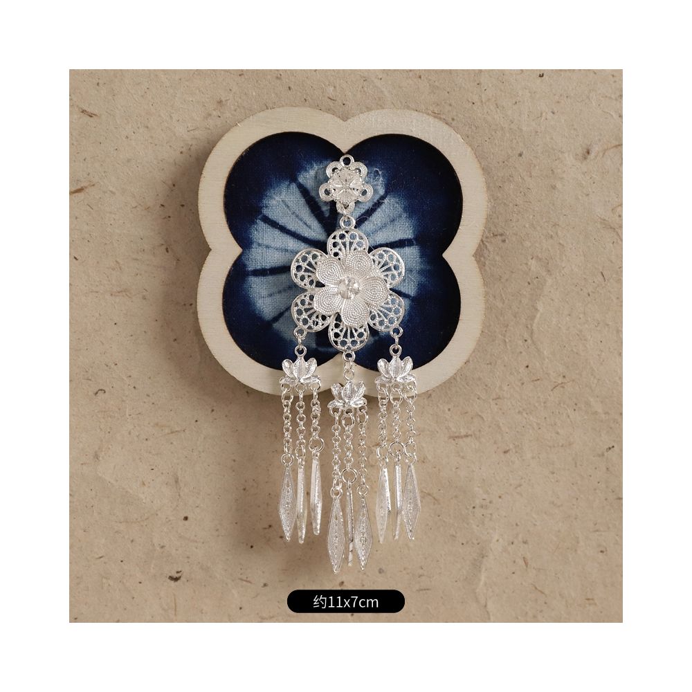 Ring shape blue embroidery silver tassel brooch